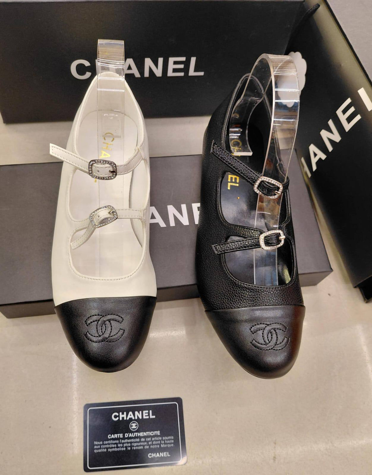 Chanel Shoes , New Arrived 
Size 36 To 41
105 dhs🇦🇪🇦🇪

Zain16
♥️♥️♥️