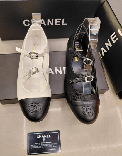 Chanel Shoes , New Arrived 
Size 36 To 41
105 dhs🇦🇪🇦🇪

Zain16
♥️♥️♥️