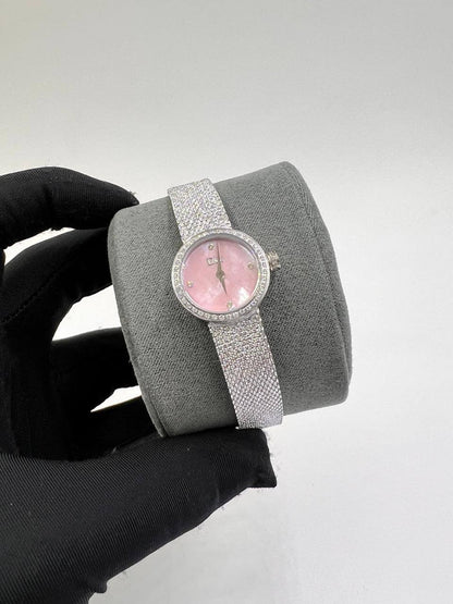 Dior

with box 
280 dhs🇦🇪🇦🇪

19mm

Zain85
♥️♥️♥️