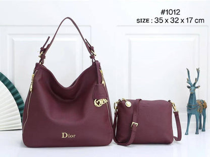 CHRISTIAN DIOR
HOBO TOTEBAG 2n1
ᴡɪᴛʜ sʟɪɴɢ ᴘᴏᴜᴄʜ
ʟᴇᴀᴛʜᴇʀ ᴍᴀᴛᴇʀɪᴀʟ
ɢᴏʟᴅ ʜᴀʀᴅᴡᴀʀᴇ
sɪᴢᴇ : 35 cm

110 dhs✅

Zain31
♥️♥️♥️