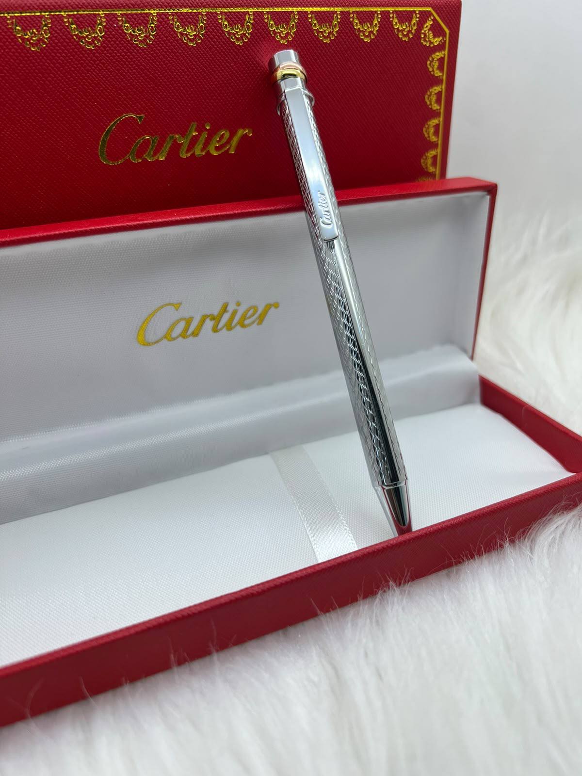 Cartier

Good quality 
55 dhs🇦🇪🇦🇪

Zain182
♥️♥️♥️