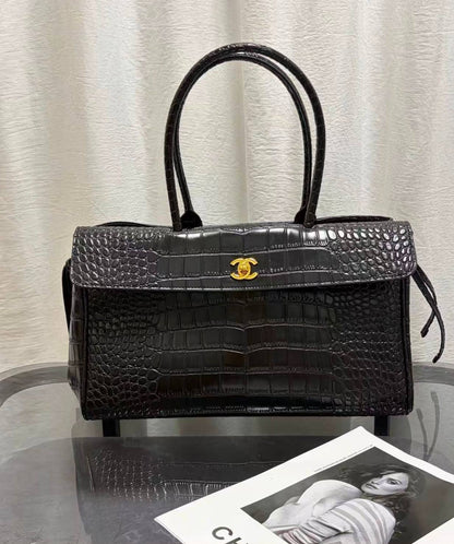 CHANEL 
MASTER QUALITY 
365 dhs🇦🇪🇦🇪

Zain39
♥️♥️♥️