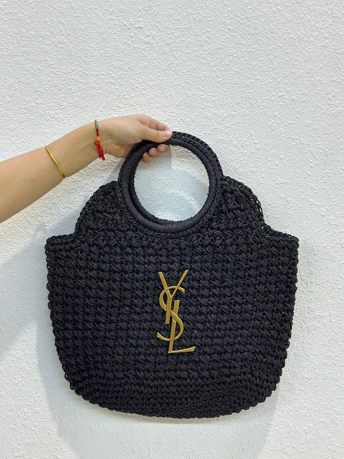 YSL
SIZE  ………40CM 🥰

90 dhs❤️

Zain244
♥️♥️♥️
