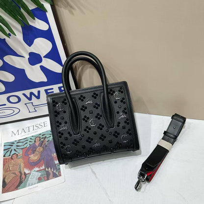 Christian Louboutin 

With box 
🎁🎁🎁

120 dhs✅
Size 28cm

Zain161
♥️♥️♥️