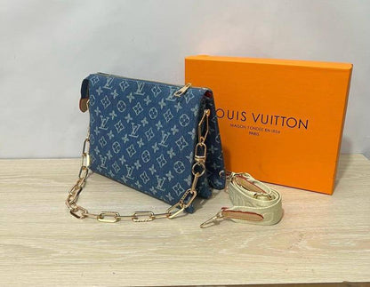 Mix Bags
100 dhs✅ 
with box high quality

Zain26
♥️♥️♥️