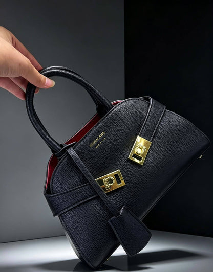 New arrival
Ferragamo

28cm
without box
110 dhs🇦🇪🇦🇪

Zain118
♥️♥️♥️