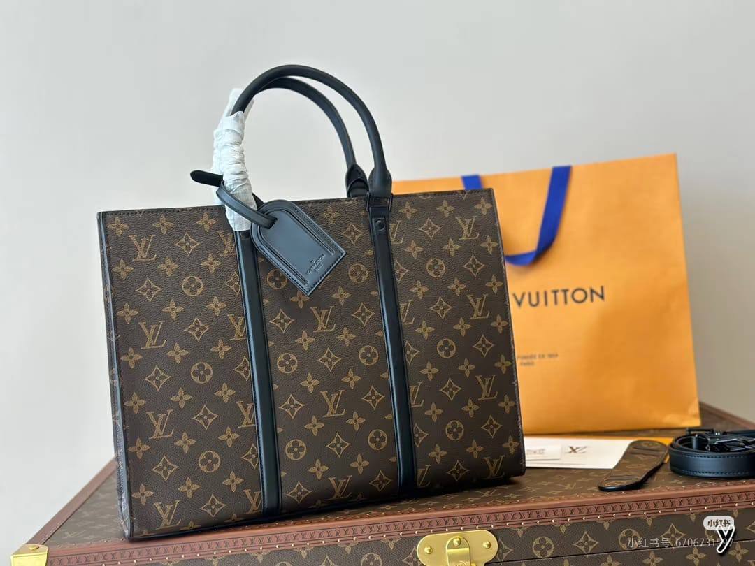 LV Master Bags 
New Stock
For Price 👇 WTSP Text Zain 0568585901

Zain10
♥️♥️♥️