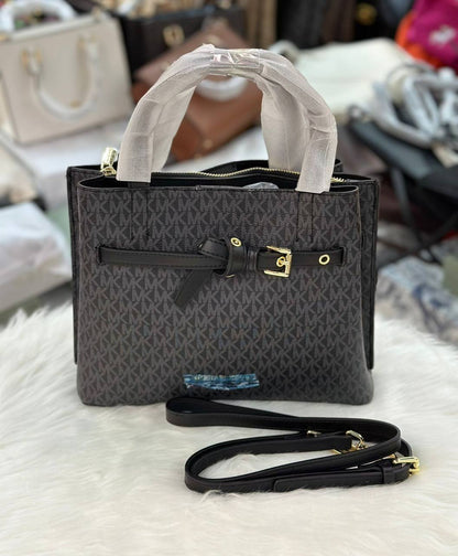 MK AVAILABLE
SIZE 25CM
NO BOX

OFFER NOW
70 DHS🇦🇪🇦🇪🇦🇪

Zain331
♥️♥️♥️