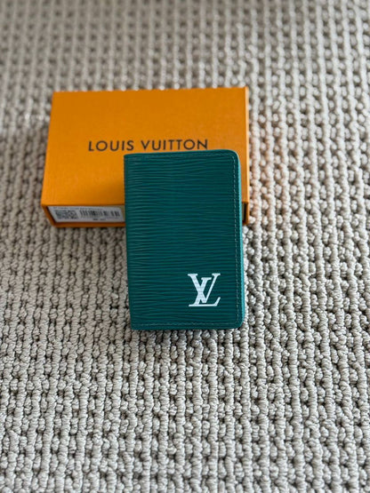 LV
*Men Wallet*
*Master Quality*
230 dhs✅

Zain179
♥️♥️♥️