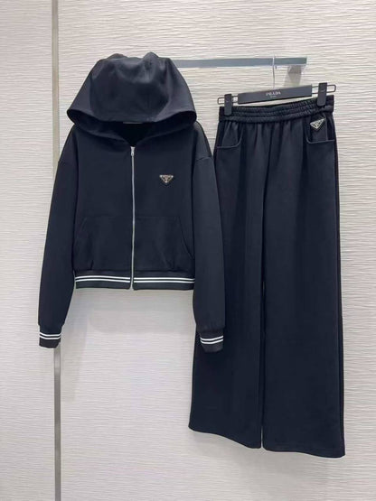 PRADA

Super Master quality

Sizes: S M L
430 dhs🇦🇪🇦🇪

Zain308
♥️♥️♥️