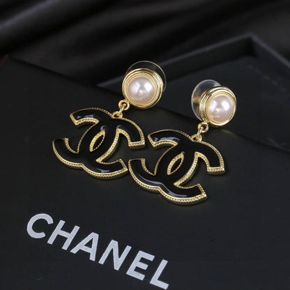 CHANEL❤️‍🔥
Earring 🦋
Master quality 💯
With normal boxes 🗃️ 
70 dhs🇦🇪🇦🇪🇦🇪


With master boxes
80 dhs🇦🇪🇦🇪🇦🇪

Zain216
♥️♥️♥️