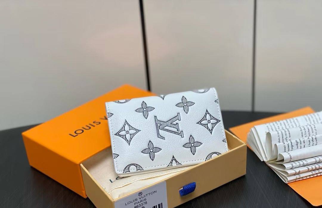 LV Wallet 
Super Master Quality
110 dhs🇦🇪🇦🇪

Zain33
♥️♥️♥️