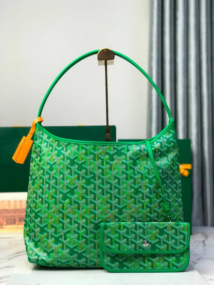 GOYARD 
Hobo Boheme PM Bag✅*
*Size 32 cm*
For Price 👇 WhatsApp✅
0568585901 
0507557372
0552275751 Owner Zain 👌

Zain274
♥️♥️♥️
