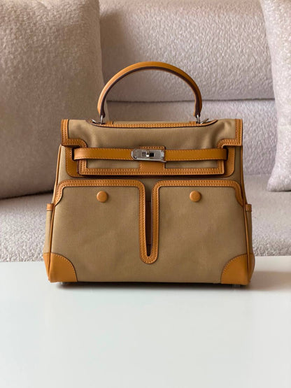 Hermes kelly cargo 28cm💕Master quality 😍with box❤️
780 dhs🇦🇪🇦🇪

Zain52
♥️♥️♥️