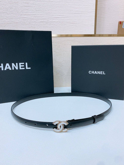 Chanel

Available again

280 dhs🇦🇪🇦🇪

Zain164
♥️♥️♥️