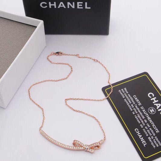 CHANEL NECKLACE

MASTER 💫✨

WITH BOX AND PAPER BAG🎁🛍️

55 dhs🇦🇪🇦🇪

Zain89
♥️♥️♥️