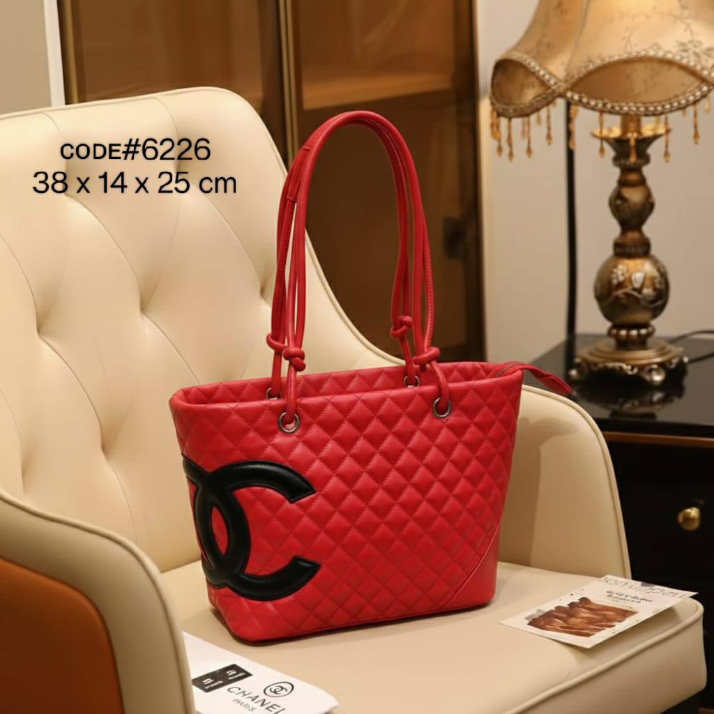 CHANEL ᴄᴀᴍʙᴏɴ ʟɪɢɴᴇ
ʟᴀʀɢᴇ ᴛᴏᴛᴇ ʙᴀɢ ᴢɪᴘᴘᴇʀ ᴛʏᴘᴇ
ǫᴜɪʟᴛᴇᴅ ʟᴇᴀᴛʜᴇʀ
ᴡɪᴛʜ ᴏғғsᴇᴛ CC ʟᴏɢᴏ
sɪʟᴠᴇʀ ʜᴀʀᴅᴡᴀʀᴇ
sɪᴢᴇ : 38 cm

70 dhs🇦🇪

Zain31
♥️♥️♥️