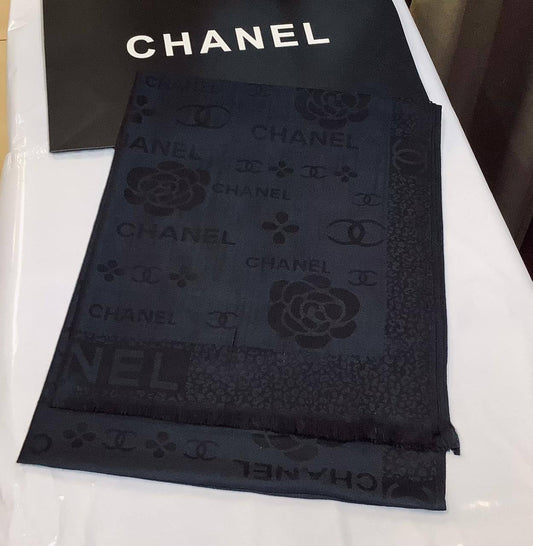 Scarf
Chanel
New cotton 
45 dhs✅

Zain93
♥️♥️♥️