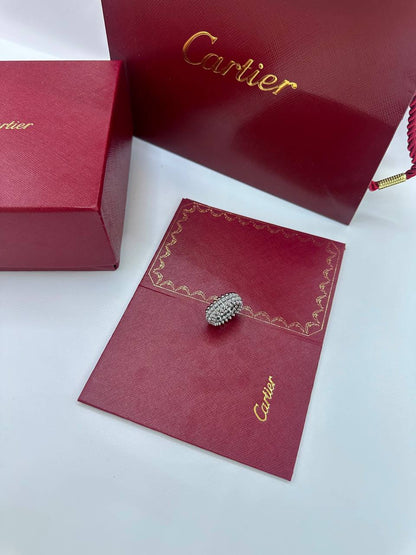 CARTIER ❤️‍🔥*
With diamonds 💎 
Ring 💍 available size👇
6,7,8,9
Master quality 💯
With normal boxes 🗃️ 
55 dhs💓
With master box 📦 
90 dhs💓

Zain216
♥️♥️♥️