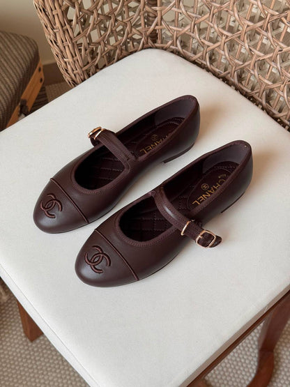 CHANEL
✨ Collection
👠 36–41
💎 Premium Quality
🔥 Super Master
450 dhs🇦🇪🇦🇪

Zain198
♥️♥️♥️