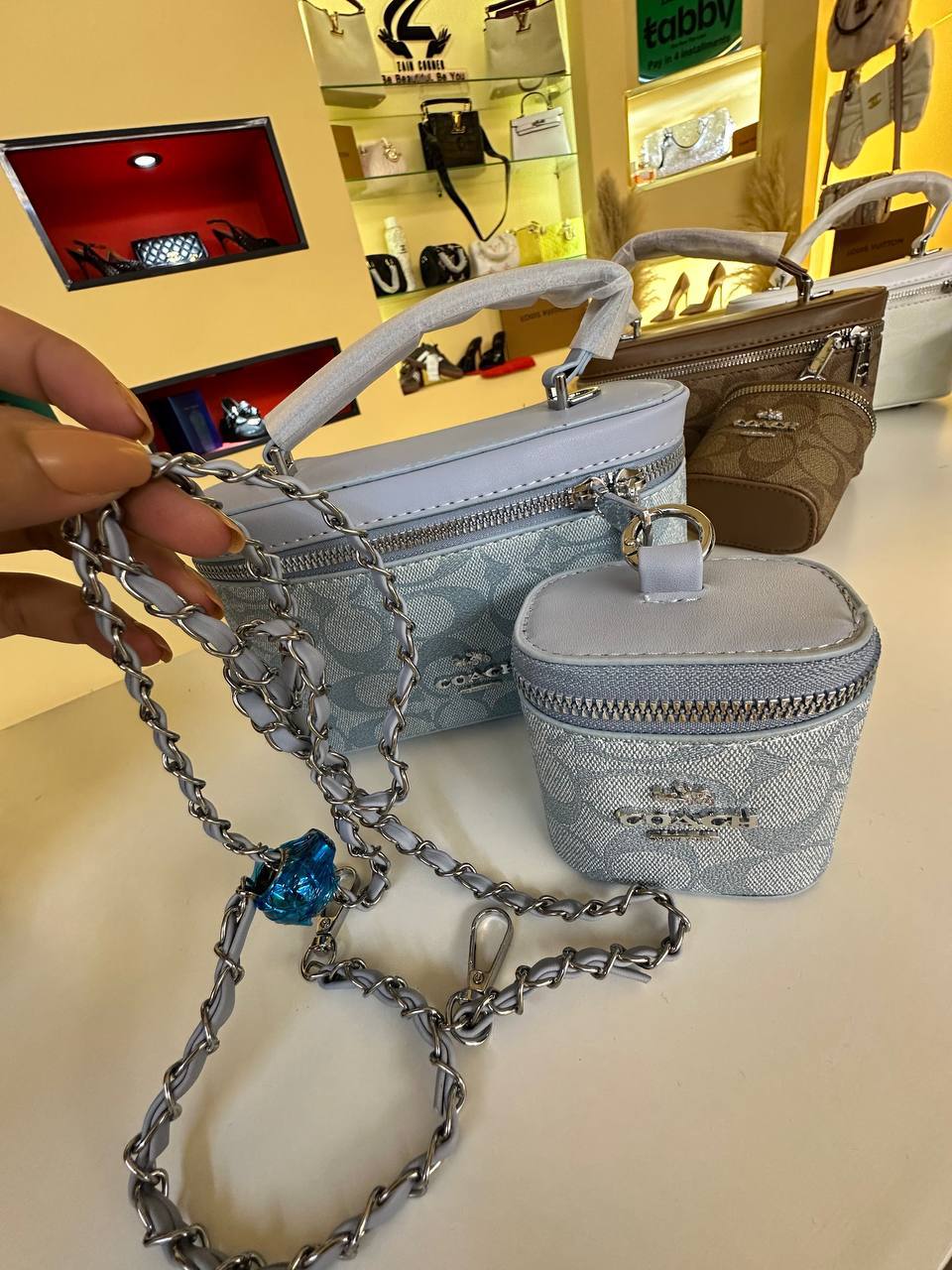 Coach

110 dhs

Zain95

♥️♥️♥️

Zc