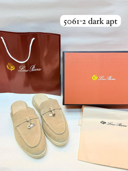 3nd model
Loro piana ladies 
Size 36to41
120 dhs🪙💕

Zain236
♥️♥️♥️