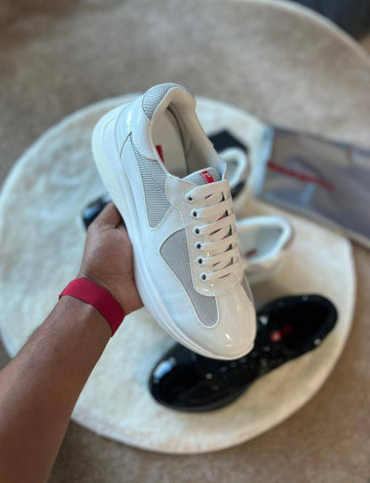 PRADA 
SUPER MASTER. QUALITY 🥀
40-46
500 dhs🪙🖤

Zain43
♥️♥️♥️