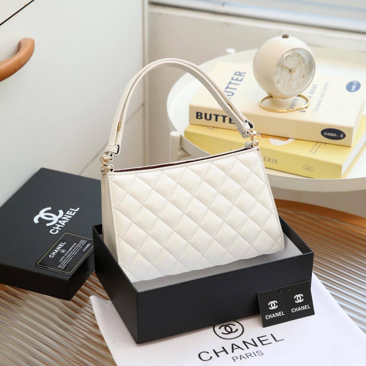 Chanel
90 dhs💓
with box23cm

Zain26
♥️♥️♥️