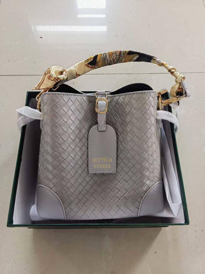 Bags

LV - Gucci - Bottega - Fendi
Dior - YSL

withbox 
🎁🎁🎁

110 dhs✅

Zain143
♥️♥️♥️