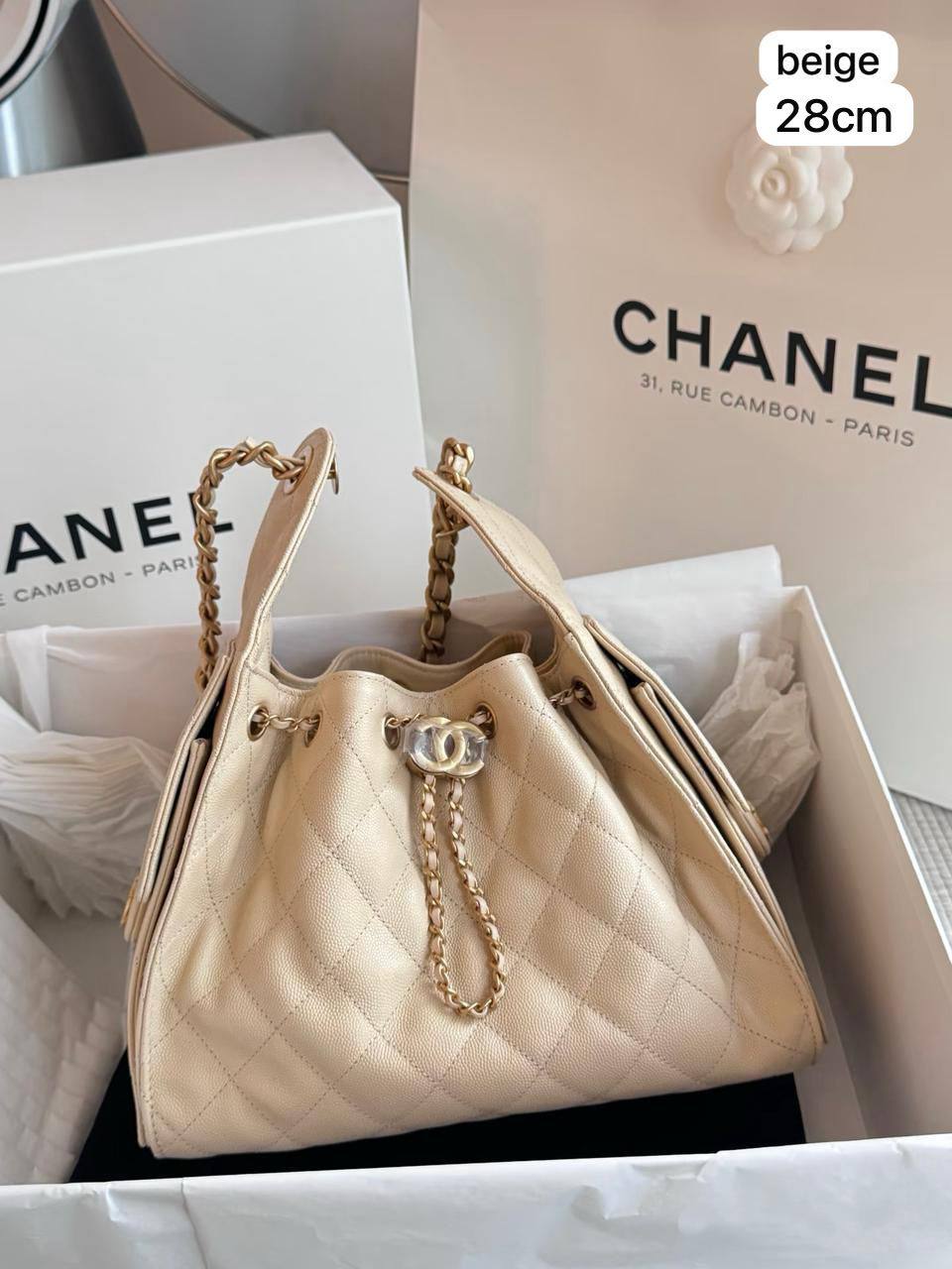 ❤️ Chanel 25C hobo
1️⃣ First quality
Size : 28 * 13 * 35 cm
110 dhs❣️

Zain115
♥️♥️♥️