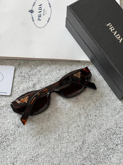 Prada

For Price 👇 WhatsApp✅
0568585901 
0507557372
0552275751 Owner Zain 👌

Zain282
♥️♥️♥️