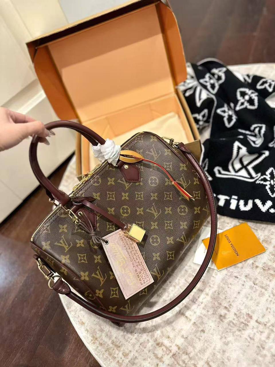 LV
Master🌺🌺
30cm🫶🏼🫶🏼
330 dhs✅

Zain297
♥️♥️♥️