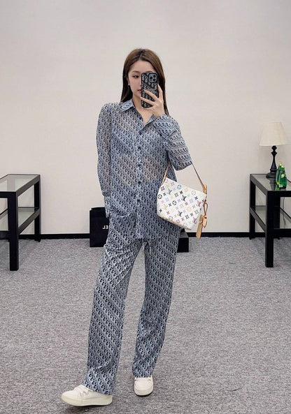 *New collections      
230 dhs🪙
*good  quality  ✅
*Sizes:S M L * 
*AVAILABLE NOW*

Zain231
♥️♥️♥️