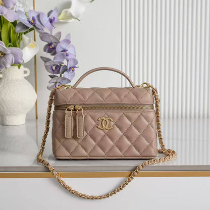 Chanel
withbox 
100 dhs🇦🇪🇦🇪

Zain143
♥️♥️♥️