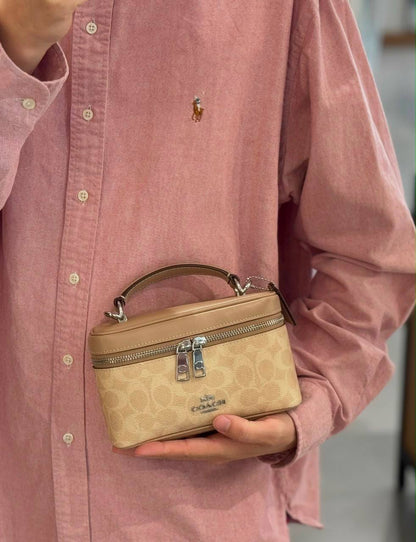 Coach
100 dhs✅
High-quality with box

Zain35
♥️♥️♥️