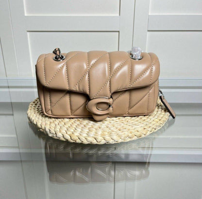 Coach
120 dhs🇦🇪🇦🇪
With box
Size26cm 
Good quality

Zain219
♥️♥️♥️