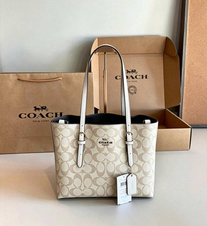 COACH 

NEW CAME 

GOOD QUALITY 
WITH BOX 
115 dhs🇦🇪🇦🇪

SIZE: 28cm

Zain295
♥️♥️♥️