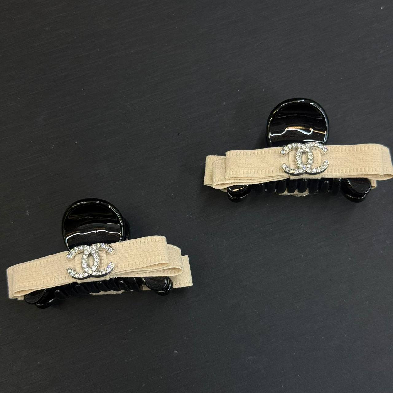 HAIR ASSOCERIES
20 dhs🪙💕

Zain263
♥️♥️♥️