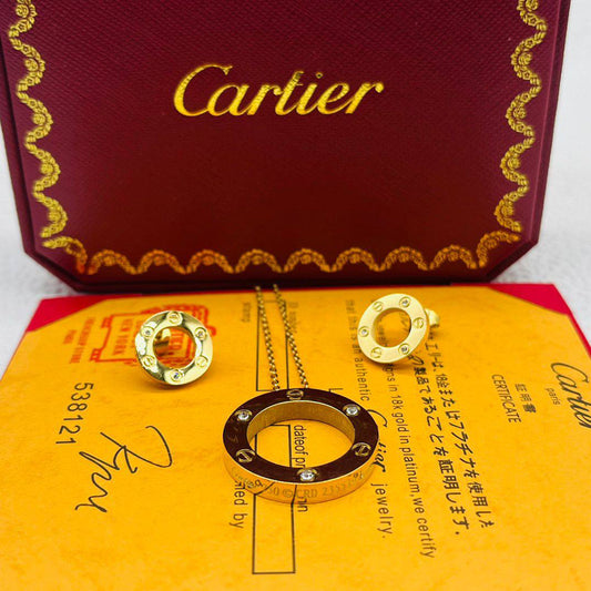 Cartier stainless steel with 18k gold plated set of 2, non tarnish. Offer price 40 dhs✅/ set without box 

50 dhs✅ / set with Cartier box and paperbag

Zain243
♥️♥️♥️