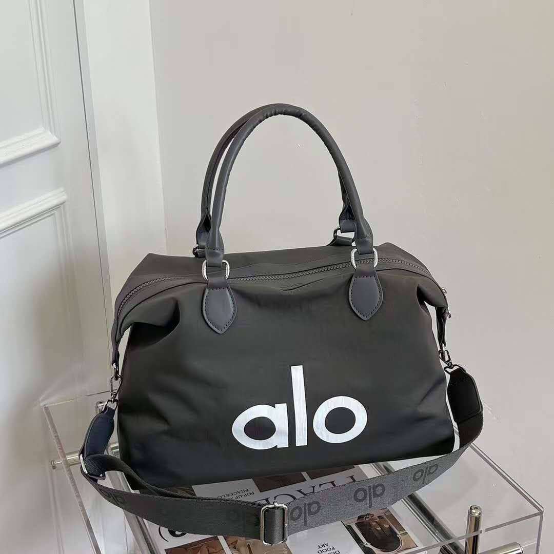 Alo
70 dhs💓

Zain232
♥️♥️♥️