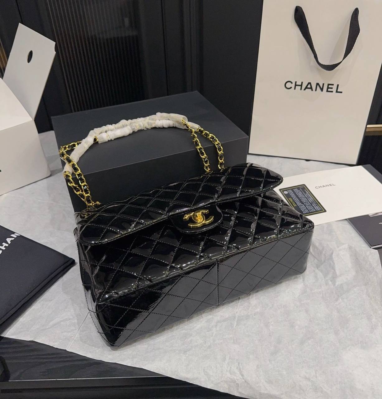 FENDI 
COPY ONE 
180 dhs✅CHANEL 

WITH BOX  
🎁🎁🎁

110 dhs✅
SIZE: 25cm

Zain39
♥️♥️♥️

Zain39
♥️♥️♥️