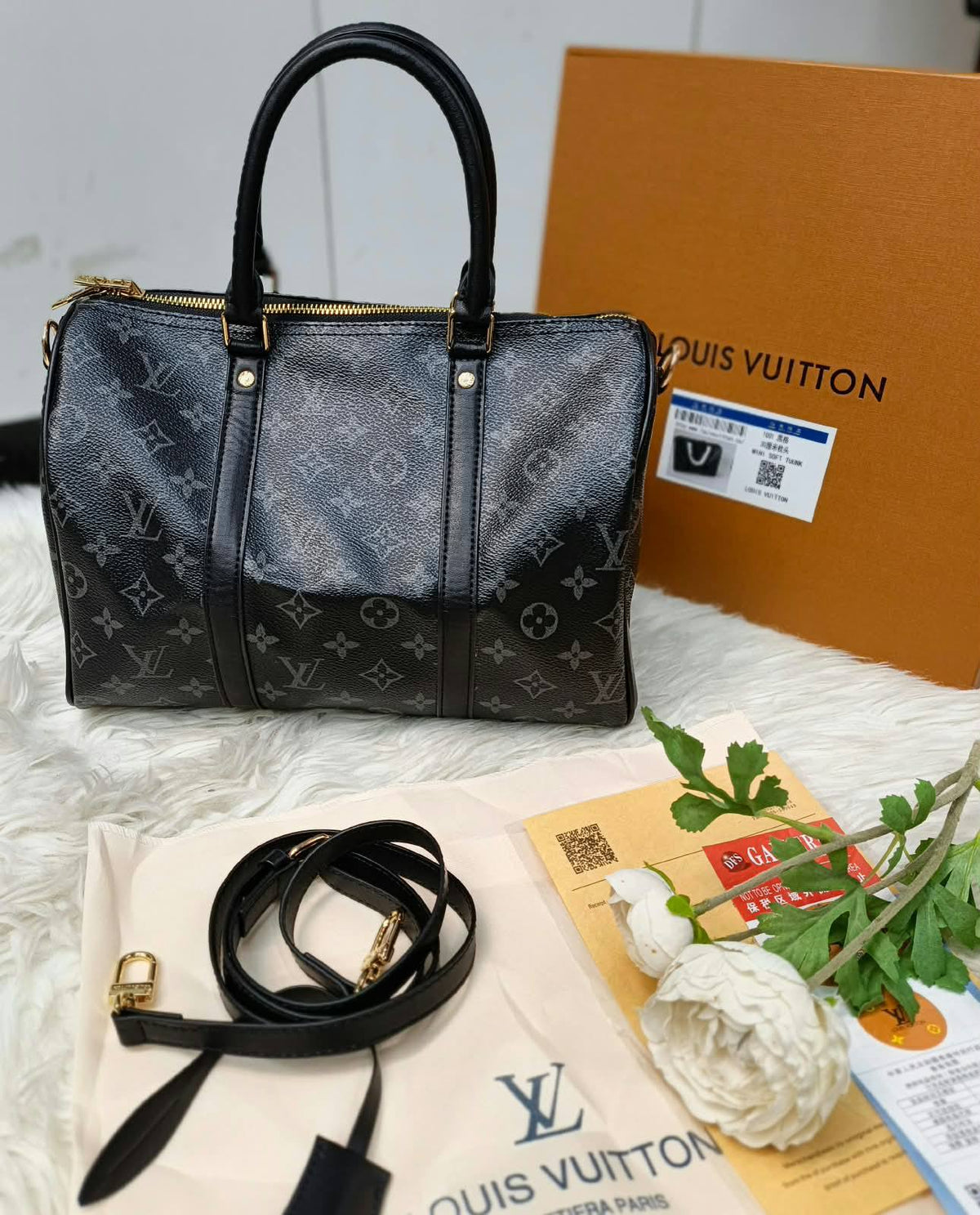 AVAILABLE 
SPEEDY 
LV

WITH BOX 
100 dhs🇦🇪🇦🇪
HIGH QUALITY 

Zain169
♥️♥️♥️
