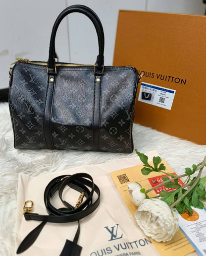 AVAILABLE 
SPEEDY 
LV

WITH BOX 
100 dhs🇦🇪🇦🇪
HIGH QUALITY 

Zain169
♥️♥️♥️