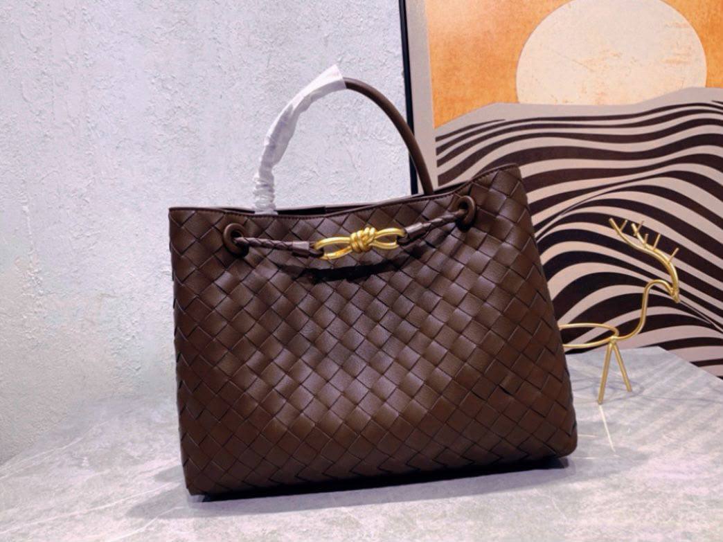BOTTEGA

 COPY ONE 
RESTOCK 
155 dhs🇦🇪🇦🇪

Zain39
Zain295
Zain17
♥️♥️♥️