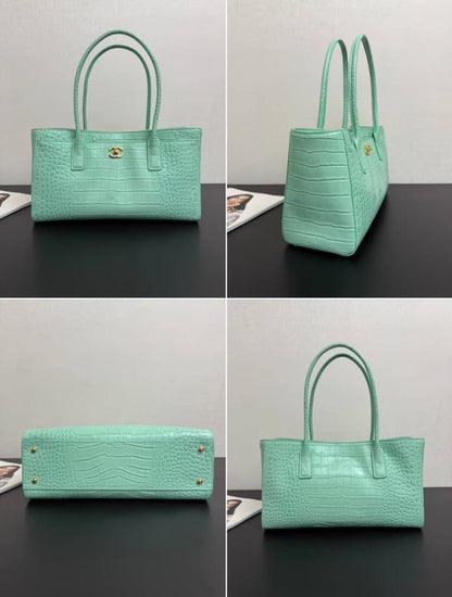 Chanel
Master🌺🌺
280 dhs💛

Zain134
♥️♥️♥️