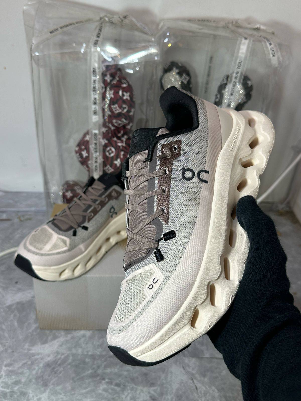Cloudtilt ‘Clove | Sand’
36-45 AVAILABLE 🤩
220 dhs🇦🇪🇦🇪

Zain242
♥️♥️♥️