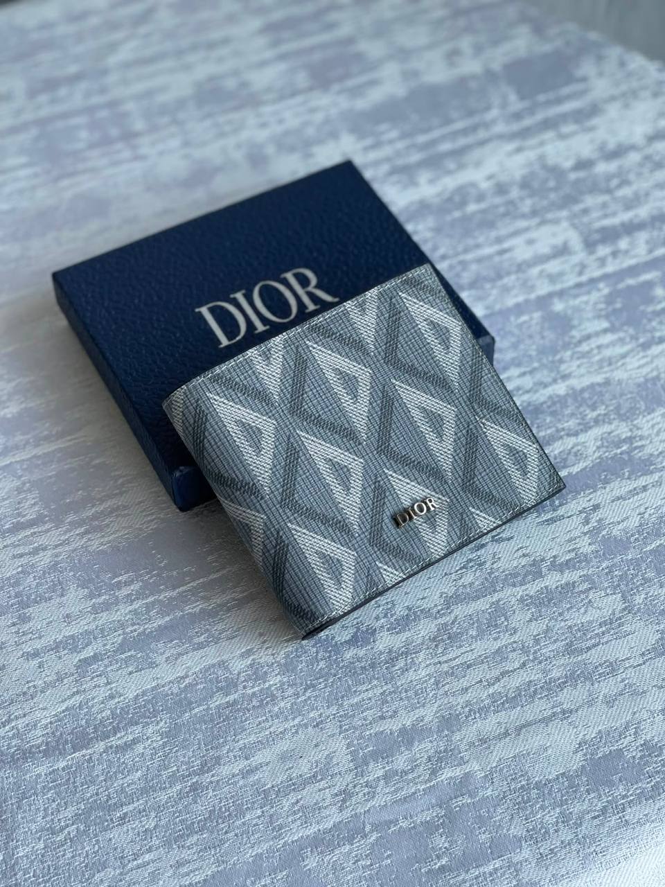 DIOR - Burberry

*Mens Wallet*
*Master Quality*

230 dhs✅

Zain179
♥️♥️♥️