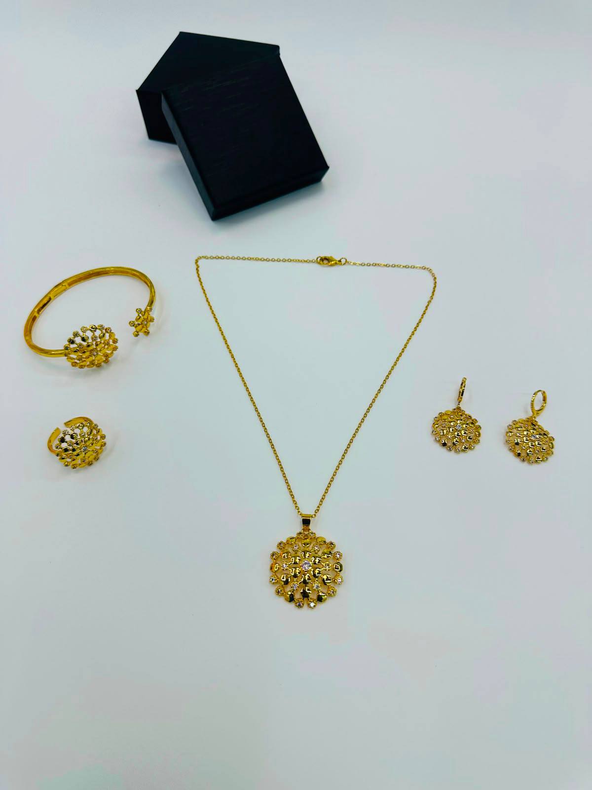 𓂀 *OFFER 𝕊𝕖𝕥* 🪻
Fashion quality 
Offer price 

 *55* 𝔸𝔼𝔻 𝕟𝕠𝕣𝕞𝕒𝕝 𝕓𝕠𝕩 𓂀

Zain48
♥️♥️♥️