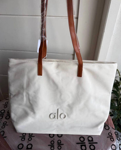 Alo
85 dhs✅
Good-quality 

Zain35
♥️♥️♥️