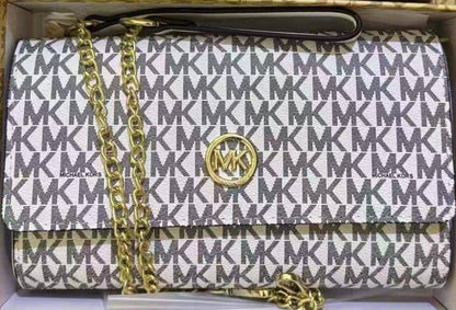 Bagsق
Update Stock
80 dhs✅ 

with box
🎁🎁🎁

good quality

Zain50
♥️♥️♥️
